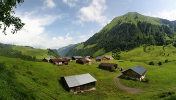 Schoppernau Sommer | © https://www.flickr.com/photos/69658016@N03/